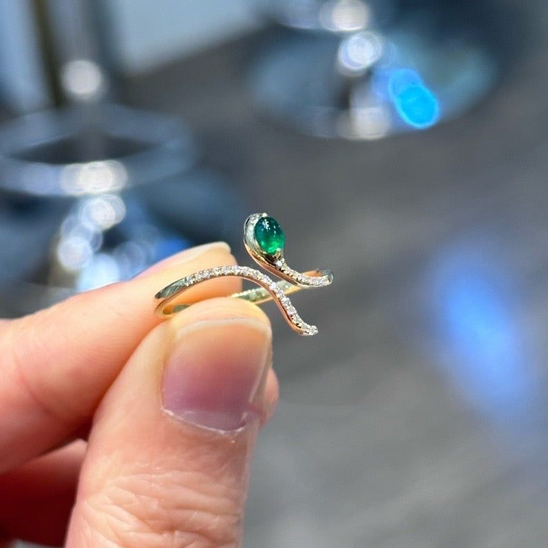 Green stone ring | smart snake | green zircon embellished | French delicate | retro style | quality assurance